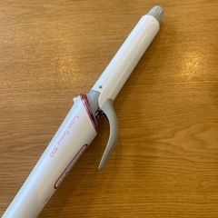 カールヘアアイロン　koizumi    3コインズケのアイロン...