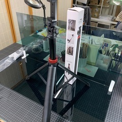 箱破れあり リモコン付きポータブル3脚・自撮り棒（新品 未使用品）の画像