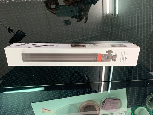 箱破れあり リモコン付きポータブル3脚・自撮り棒（新品 未使用品）