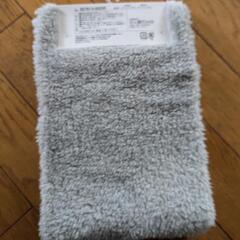新品 ふわふわネックウォーマー グレーの画像