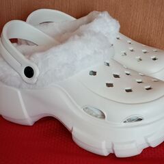 新品 未使用　 厚底　ファー付きサンダル