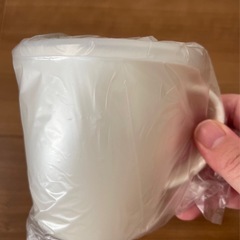 【マグカップ】フタ付き　ストロー穴付き　プラスチック製