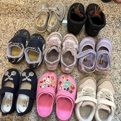 子供用シューズ