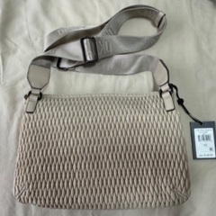 【新品】レア！DKNY ショルダー　肩がけバッグの画像