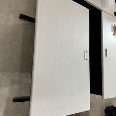 (取引中)オフィステーブル☆キャビネット付き②