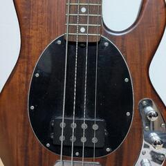 Sterling By Musicman SUB STINGRAY RAY4 WALNUT SATIN エレキベース　＋　おまけの画像