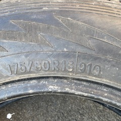 ジムニー　冬タイヤ　175/80r16 の画像