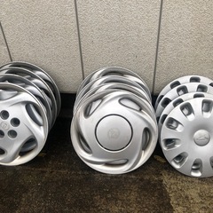 【ダイハツは売れました】 ホイールキャップ 13〜14インチ