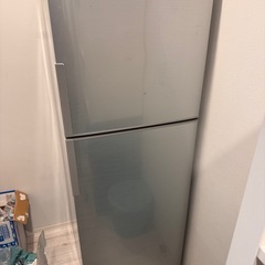 冷蔵庫　　シャープSHARP 2015年製　225L