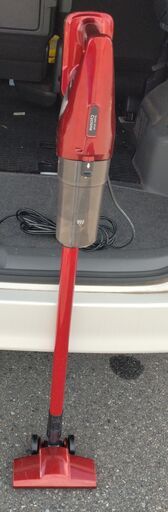 スティック型サイクロン掃除機　電源コード長い