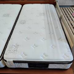 【愛品倶楽部柏店】キングベッド 「F:グランツ」「M:Serta(サータ)」 囲い型ローベッドフレーム 2口コンセント 照明付の画像