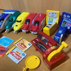 マックのハッピーセットプラレール　　の画像