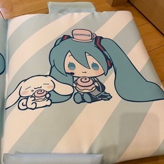 「お値下げしました」初音ミクシナモロールコラボカーシートクッションの画像