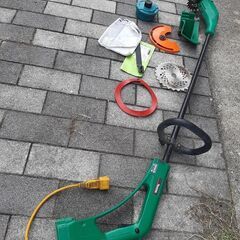 福岡市東区　マキタ草刈機　5000円 中古実動　付属品付