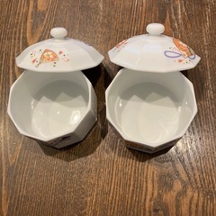 洋皿、和食器のセットの画像
