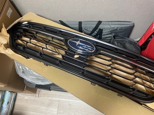 SUBARU レヴォーグの純正グリル