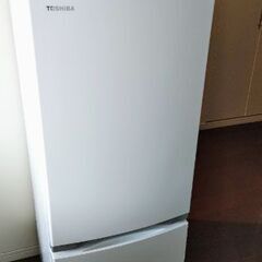 小型冷蔵庫お譲りします　【12月中旬頃まで希望】