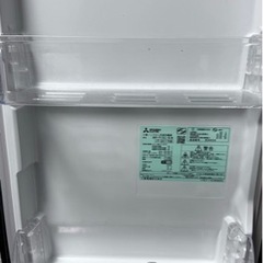 動作品 ☆三菱☆ MITSUBISHI 2ドア ノンフロン冷凍冷蔵庫 146L MR-P15C-B 2017年製 ブラック の画像