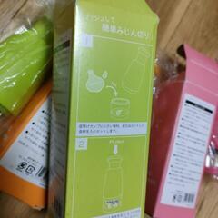 5個　フードチョッパー　黄緑　オレンジ　ピンク　箱は折れ　汚れ　スレあり　新品未使用　料理　細かく　みじん切りの画像