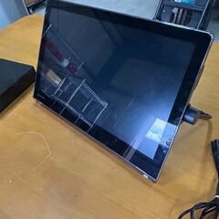 パナソニック 15V型 ポータブル 液晶テレビ 2019 インターネット動画対応 プライベート・ビエラ 防水タイプ 500GB HDD録画/ブルーレイ再生機能付き ホワイト UN-15TD9の画像