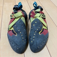 クライミングシューズ
