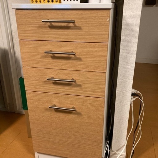 引き出し　棚