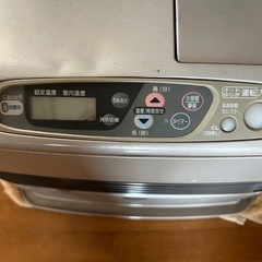 石油ファンヒーターの画像