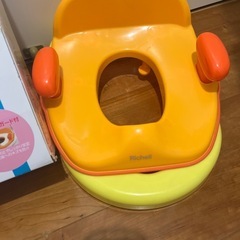 リッチェル　便座　いす
の画像
