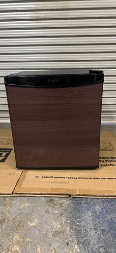 simplus 1ドア冷蔵庫 47L 自動霜取り機能付 SP-47LD 一人暮らし 小型 コンパクト シンプラス 大容量 温度調整可 両開き 仕切り棚 製氷 サブ冷蔵庫 ミニ冷蔵庫 新生活