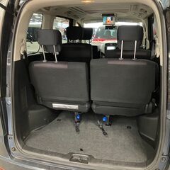 日産 セレナ ハイウェイスター パノラミックルーフ付きの画像