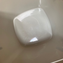お盆と籠2つの画像