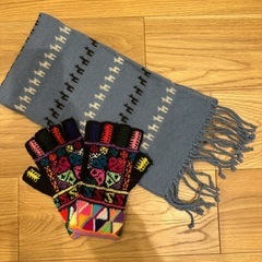 美品　レディースマフラー🧣手袋🧤
