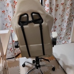 ゲーミングチェアの画像