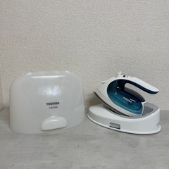 東芝 TOSHIBA コードレスアイロン ブルー TA-FV41...