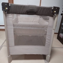 折りたたみベビーベッド　またまだ使えます。の画像