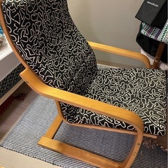 IKEA ポエング　オットマン付きの画像