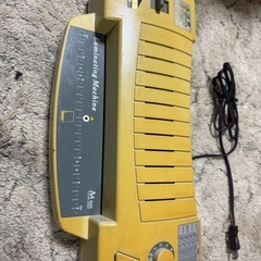 ラミネーター　ラミネート