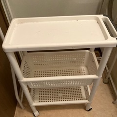 プラスチック収納棚　ラック　無料
