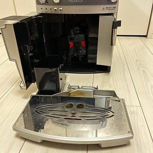 デロンギ 全自動コーヒーメーカー マグニフィカ シルバーESAM03110S