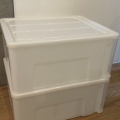プラスチックケース２箱