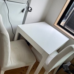 IKEA 伸縮可能テーブル・椅子セット　
