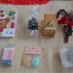 ◆【クリスマス用品・いろいろ/1８点セットで】※LED/イルミネーション,　クリスマス柄ナプキン(外国製),ミニツリー,デッキ型壁掛け,クリスマス柄・マグカップ,他。の画像