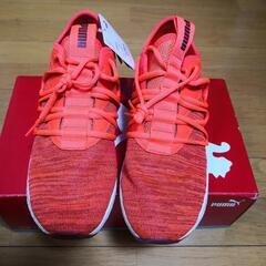 【新品】PUMAプーマスニーカー26.5cmの画像