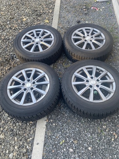 早い者勝ち、スタッドレスタイヤホイルセット