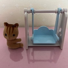 シルバニアファミリーリスとぶらんこの画像