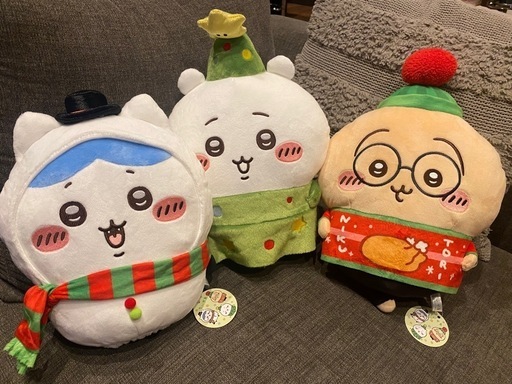ちいかわ　クリスマスBIGぬいぐるみ　ハチワレ　うさぎ