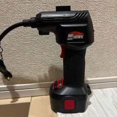 車　コードレスタイヤ空気入れ