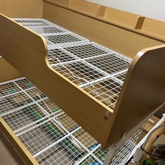 ニトリ　二段ベッド　
幅202cm 奥行115cm 高さ147cm　
