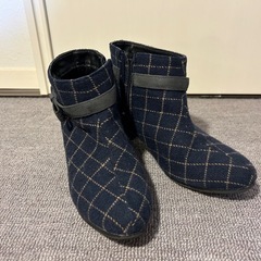 ショートブーツ22cmの画像