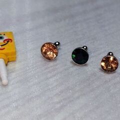 スマホピアス　イヤホンジャック用ピアスの画像